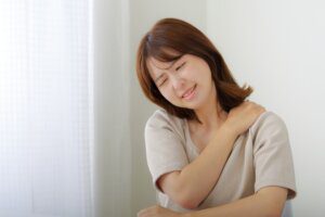 首コリ肩こりも鍼灸で改善