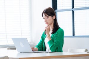 ブログからHPへの流入が多い