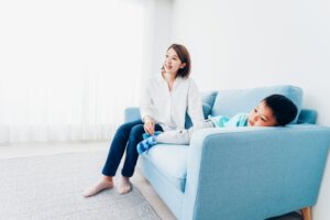 リラックスする子供